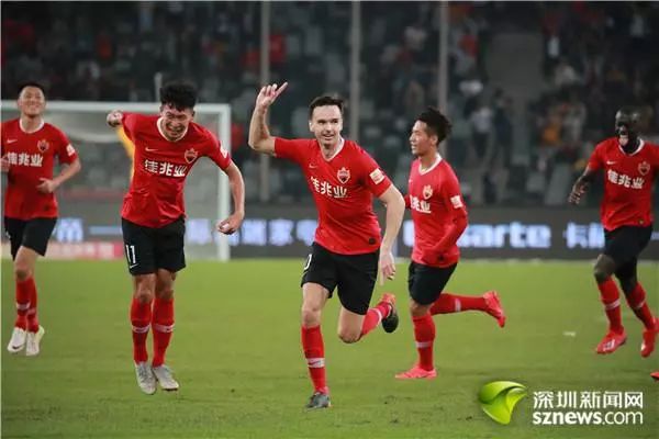 包含深圳佳兆业外援助攻带球进攻，助球队夺胜的词条